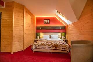 Отель F&B Spa Resort (ex. Fomich Hotel) Буковель Двухместный номер с 1 кроватью - Мансарда-8