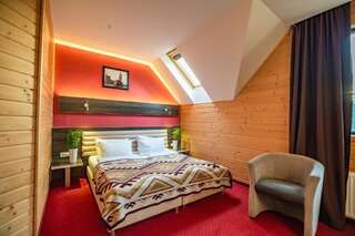 Отель F&B Spa Resort (ex. Fomich Hotel) Буковель Двухместный номер с 1 кроватью - Мансарда-11